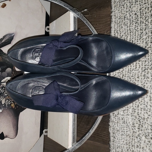 Tory Burch Navy Blue Ribbon Heels 9 1/2 - Picture 4 of 8